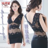 《YIRAN MEI》曖昧氣息！大V領蕾絲花邊曲線包臀派對裝