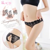 《AIMEI GIAREN》誘惑風情！花朵蕾絲蝴蝶結後開檔三角褲﹝黑﹞